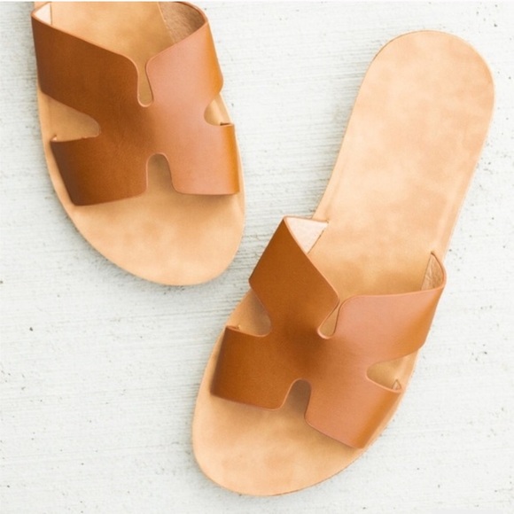 NWT! Vegan Leather/Ultra Padded H-Style Flat Slide - Picture 2 of 8